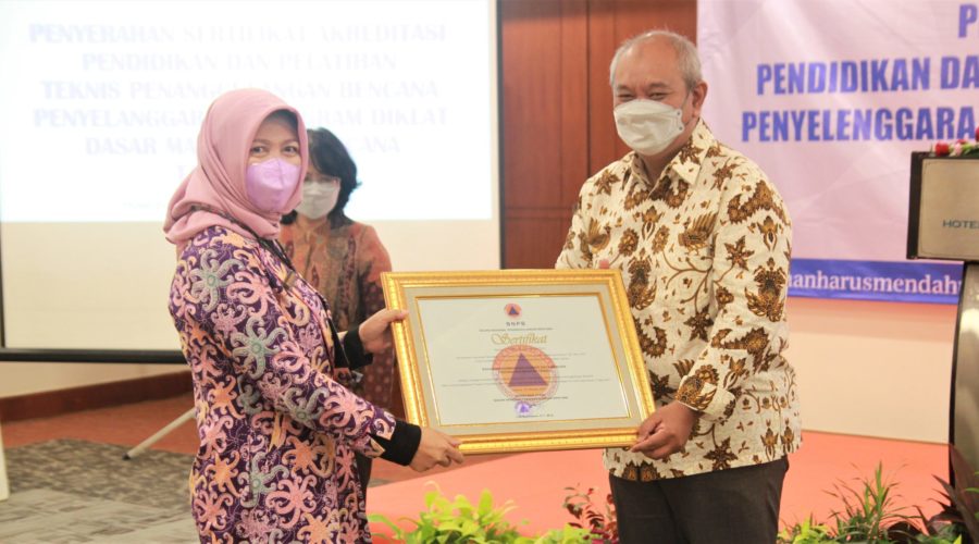 BPSDM Prov. Kalteng Menerima Akreditasi BNPB sebagai Lembaga Pelatihan dalam Penguatan Penanggulangan Bencana