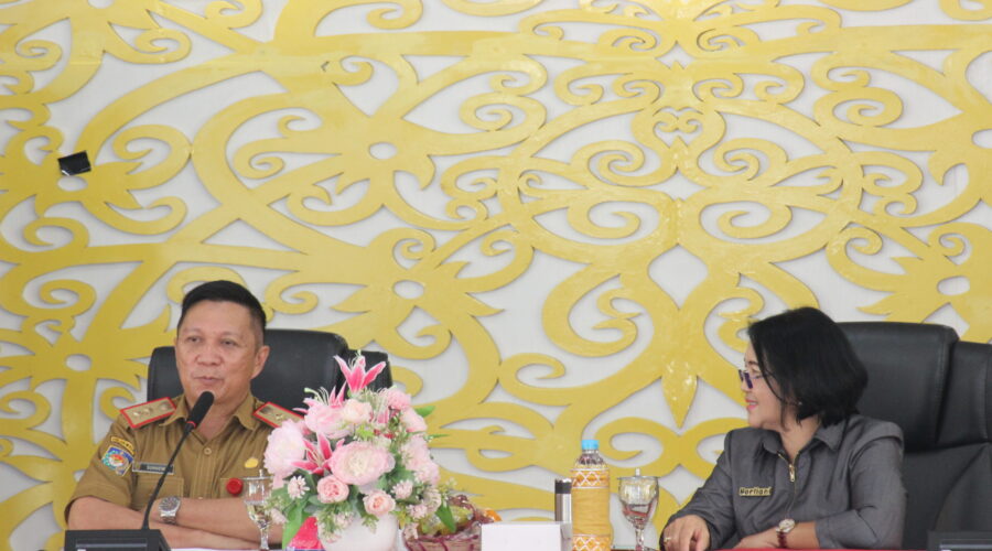 Staf Ahli (Sahli) Gubernur Kalteng Bidang Kemasyarakatan dan SDM, Bapak Suhaemi, Berikan Ceramah Isu Strategis Kepemimpinan Pada Peserta PKA Gelombang I Provinsi Kalimantan Tengah Tahun 2024