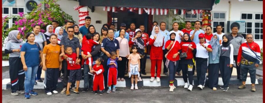 Senam Bersama dan Pembagian Tambahan Asupan Gizi