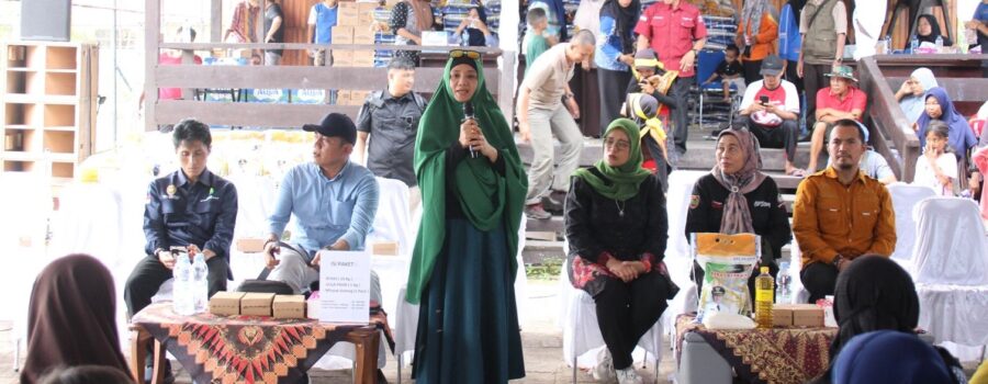 GUBERNUR KALTENG MENGADAKAN PASAR MURAH DI DESA AMIN JAYA