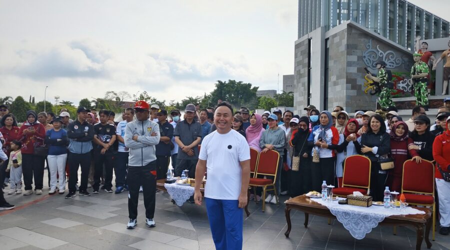 BPSDM Kalteng Berpartisipasi Aktif dalam Kegiatan Jalan Sehat Bersama Gubernur